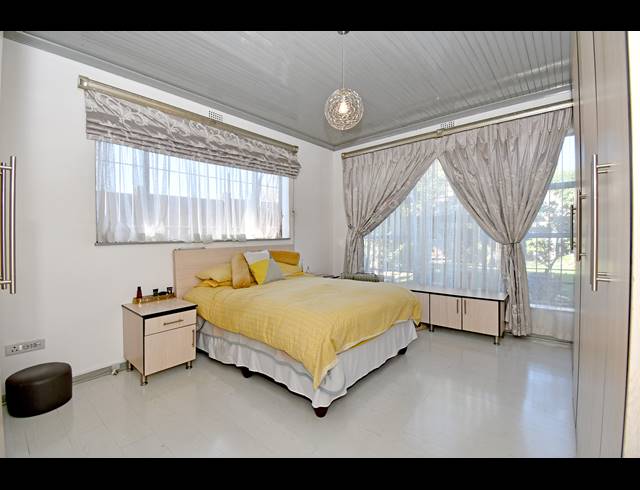 3 BEDROOM HOUSE FOR SALE IN CROSBY